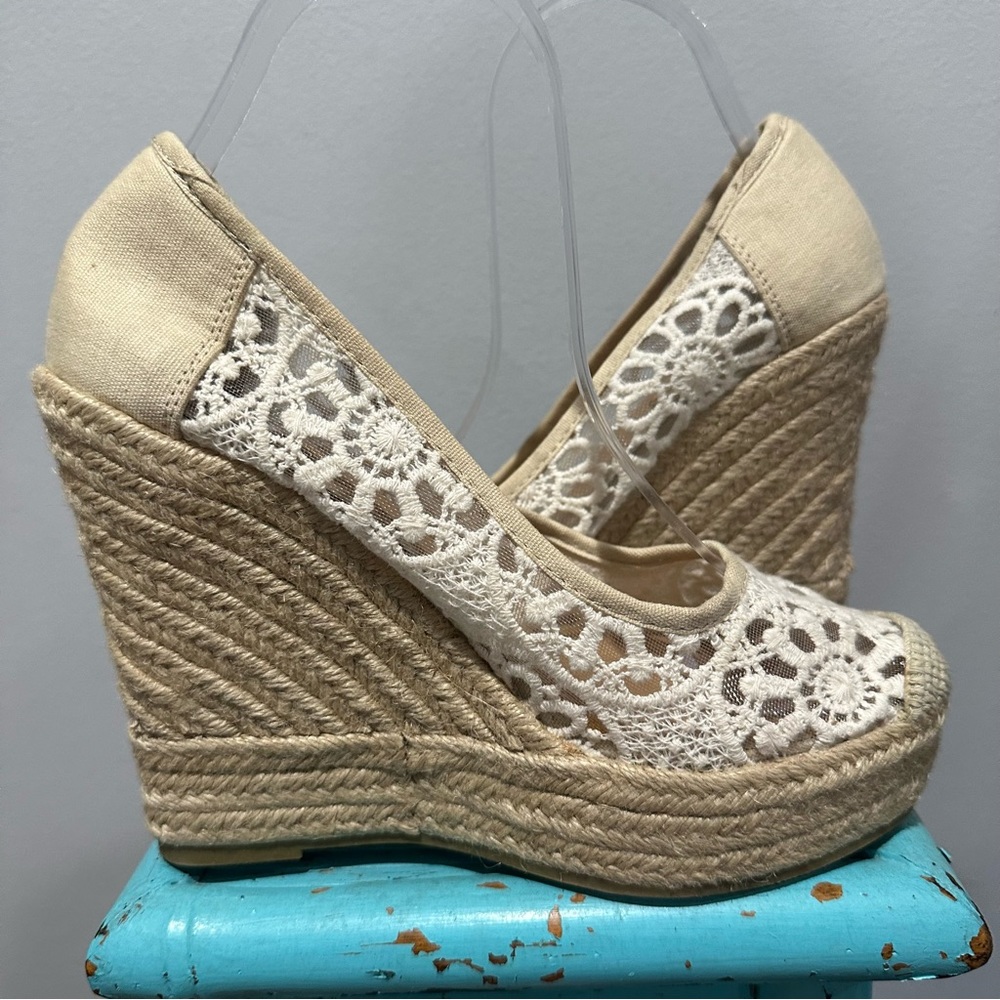 Groove Footwear Natural Crochet Bestie Espadrille Size 8 - Picture 7 of 15
